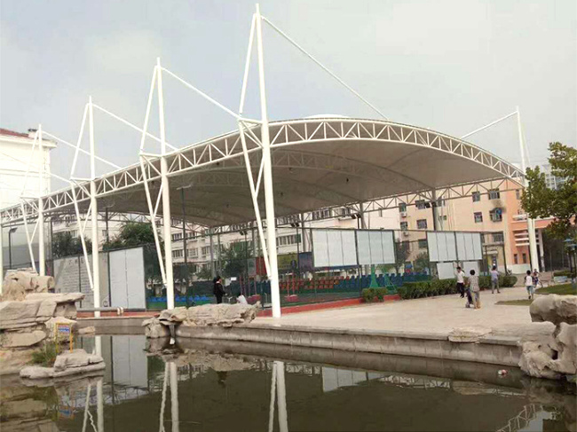 膜結(jié)構(gòu)球場(chǎng)